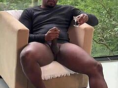 Pedreiro dotado fodeu a patroa gostosa sem camisinha no meio da obra