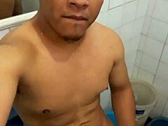 just masturbating so richly here all alone 😏  