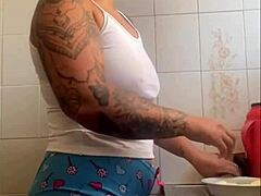 公共暴露大骚逼想要温柔爱抚快来