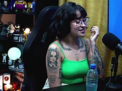 Martina Olivera播客两雷亚尔或神秘礼物