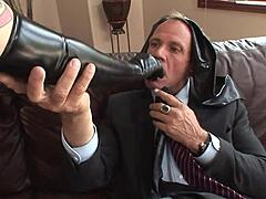 Alana evans dominates as latex mommy in blowjob and riding session 😈