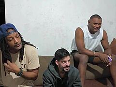 Meu Primeiro Gang Bang com Cinco Dotados Bareback e Double Penetration