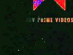 Banho de espuma e porra na bucetinha da morena anal fingering quickie