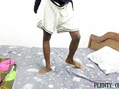 胖美妇主妇勾引客房服务生传教士位猛口交