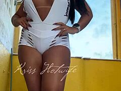 naughty gym wife flashes big pussy cameltoe shorts to friend outdoors!