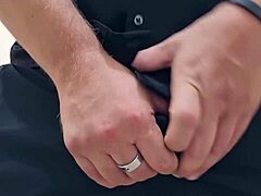 系带内裤骑硬屌吐唾沫扇性感屁眼