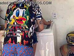 丈母娘久撩后献翘臀求肛