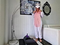 imagine this milf in unicorn costume squirting hard on sybian machine!