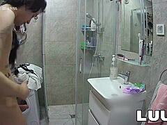 Luuv Webcam Couple Homemade Steamy Shower Thrill