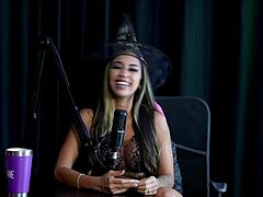 tamanho nao e documento? hear her spill on exhibitionism spots for wild halloween sex with sheer red casal fada prazeres