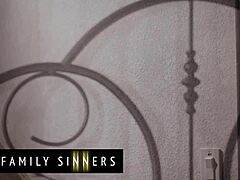 继父把继女湿屄操成各种姿势深插狂欢