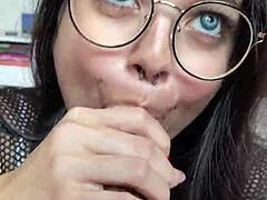 a novinha's sloppy deepthroat on wellington prado's huge cock 💦🍆