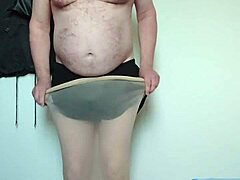 carmen nylonjunge tries full body pantyhose fetish tease 😍👣