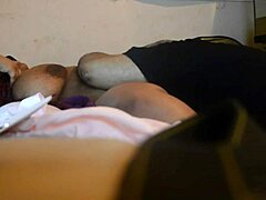 LICKING CHOO CHOO SPREADS JUICY LATINA PUSSY WIDE OPEN