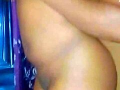 Girlfriend and friend in hot lingerie threesome lick fest! 👯‍♀️💦