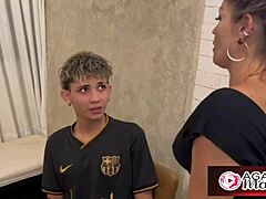 agatha mama, fiz sexo com madrasta safada pra n�o contar pro pai... que del�cia!